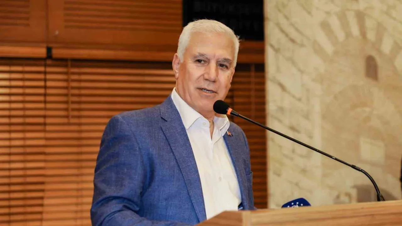Mustafa Bozbey CHP'den istifa etti