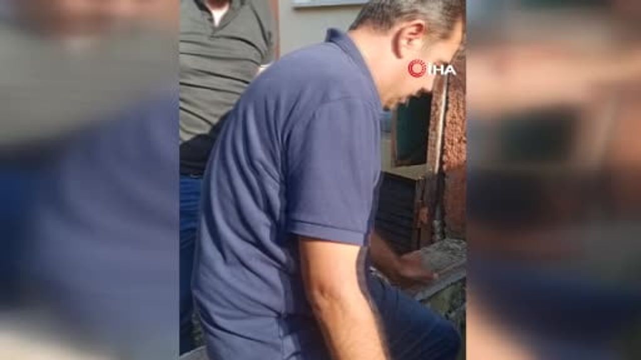 Namaz bahanesiyle okulda kalan görevlinin dikkati yavru kediyi hayata bağladı