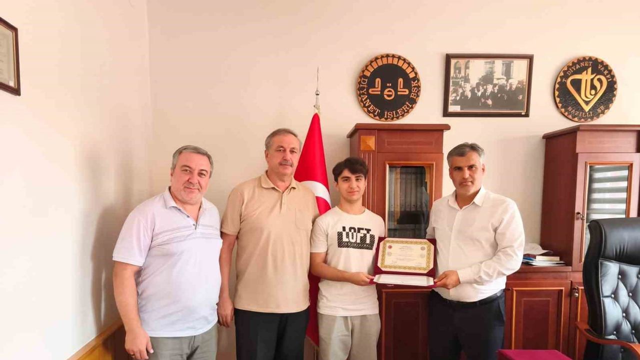 Nazilli’de hafızlık sevinci: belgeler törenle teslim edildi