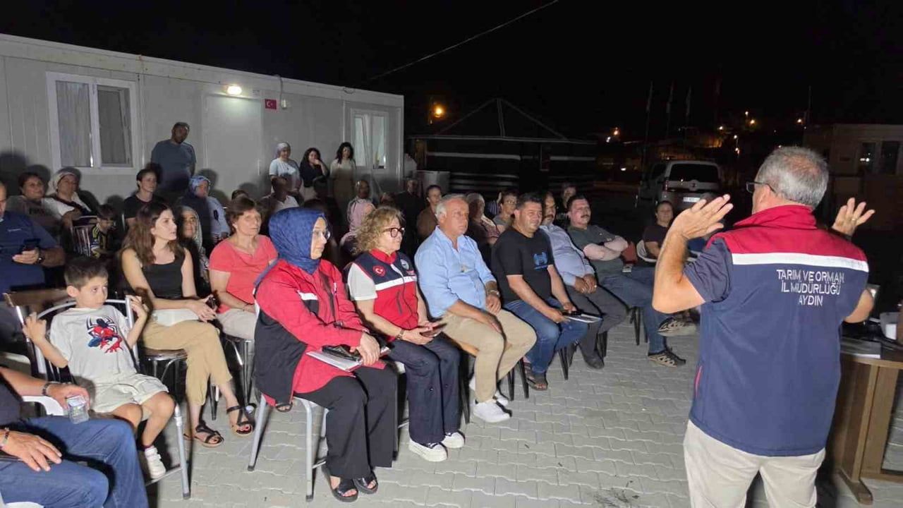 Nazilli'de incirde kalite ve gıda güvenliği için üreticiler bilgilendirildi