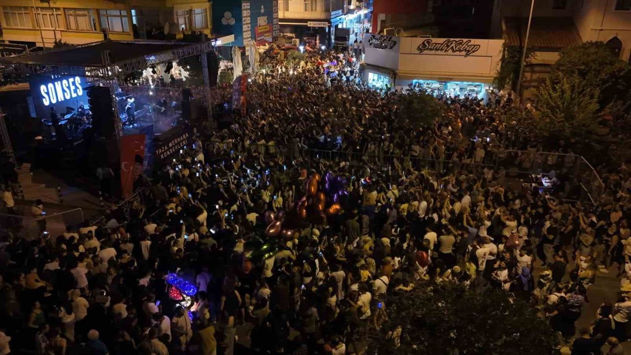 Nazilli'de İstasyon Meydanı'nda Bilal Sonses'le müzik dolu yaz akşamı
