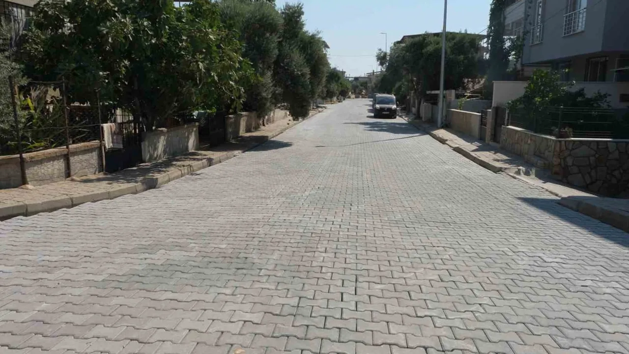 Nazilli'de mahalle mahalle yol yenileme sürüyor: Şirinevler 859 sokak parke ile yenilendi