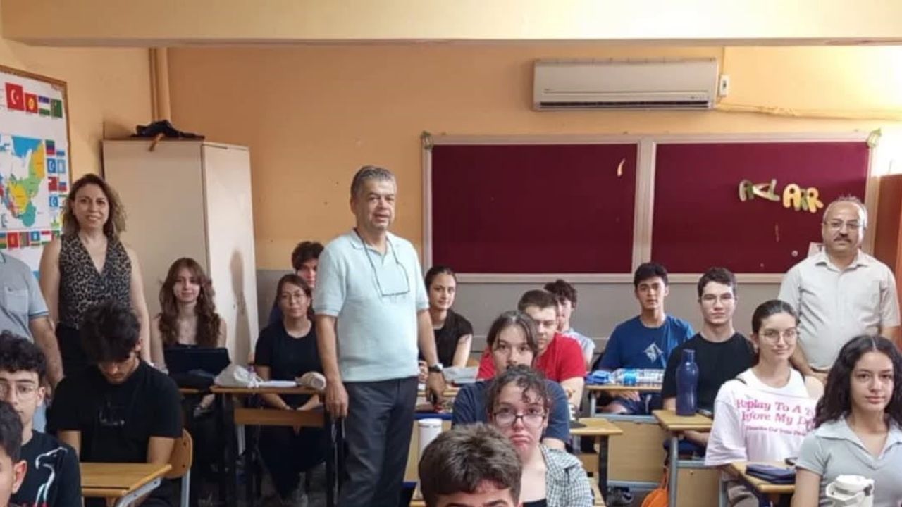 Nazilli'de yaz döneminde akademik tempoyu sürdüren öğrenciler