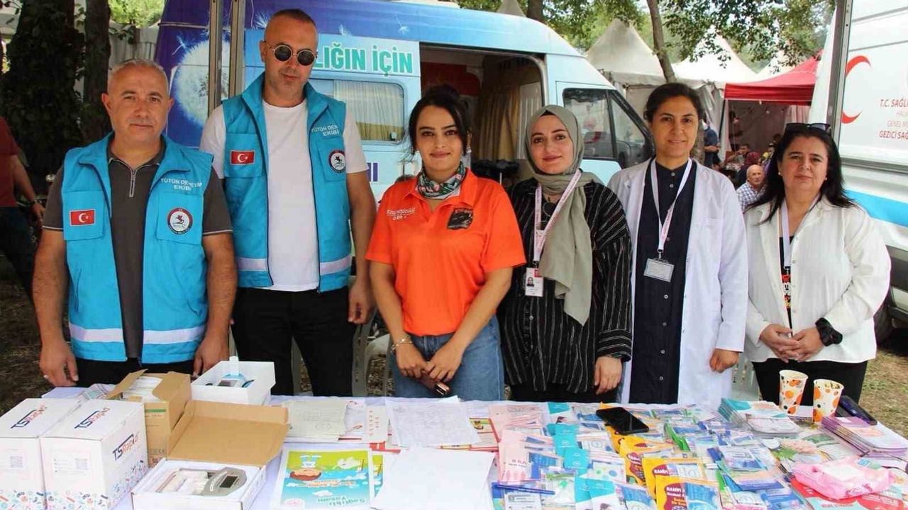 Nebiyan'da sağlık standıyla erken teşhise ve sigarayı bırakmaya odaklanan etkinlik