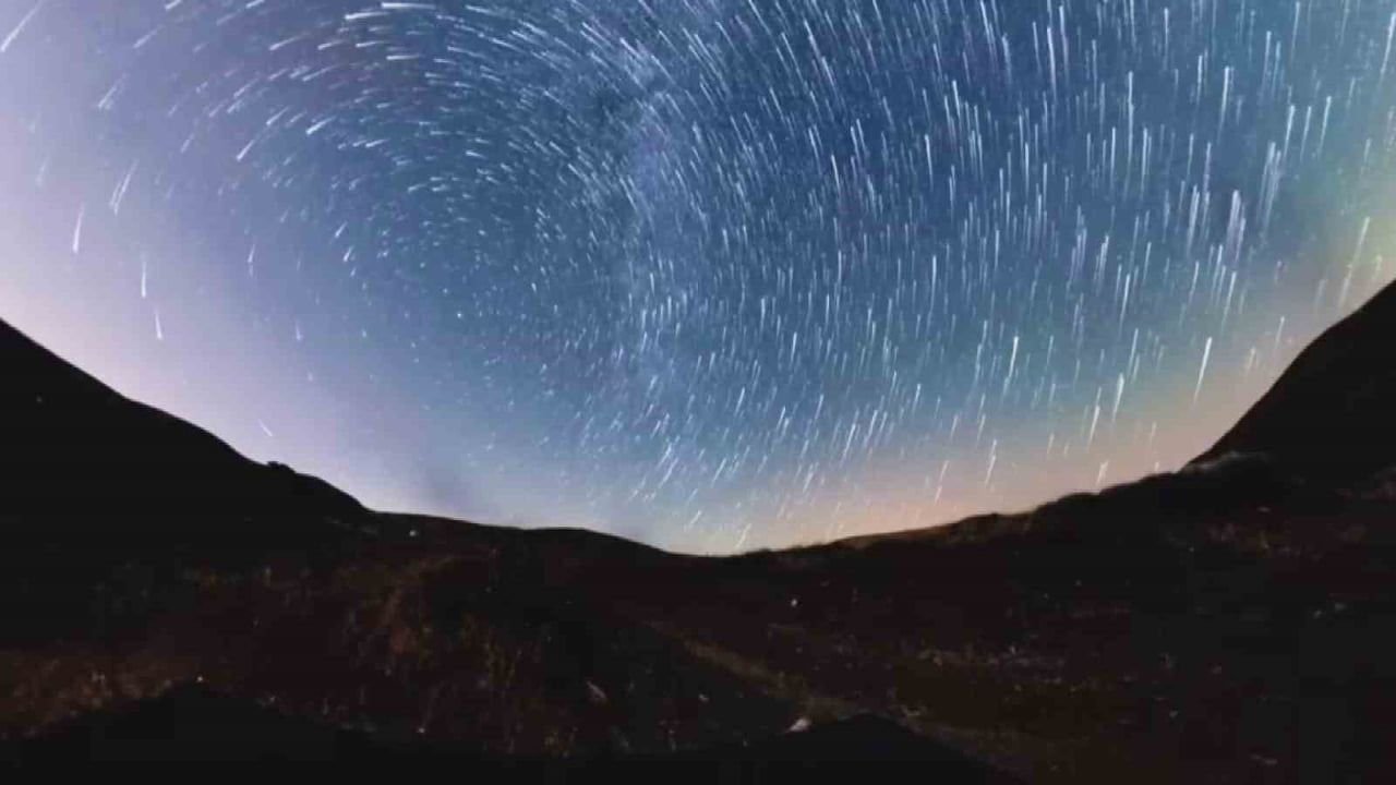 Niğde'de perseid meteor yağmuru geceyi aydınlattı