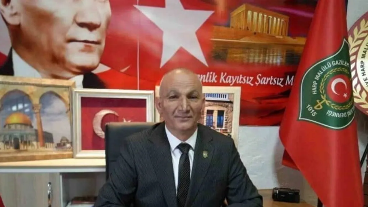 Niğde'de şehit aileleri ve gaziler üniversitenin yanında olduklarını açıkladı