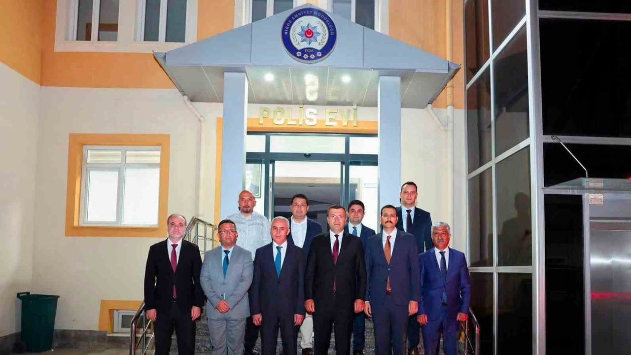 Niğde’de veda: Yozgat’a atanan ve görev yeri değişen komutanlara teşekkür