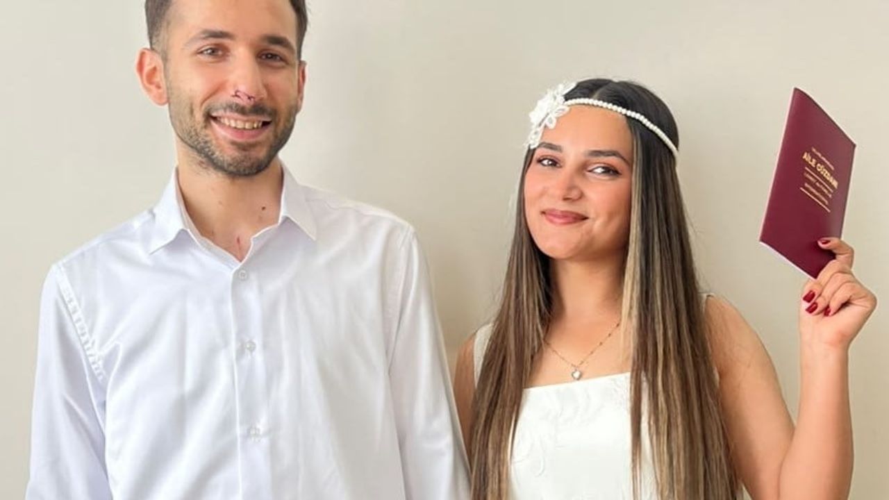 Nikahı hastane odasına taşıyan çift düğünü ertelemedi
