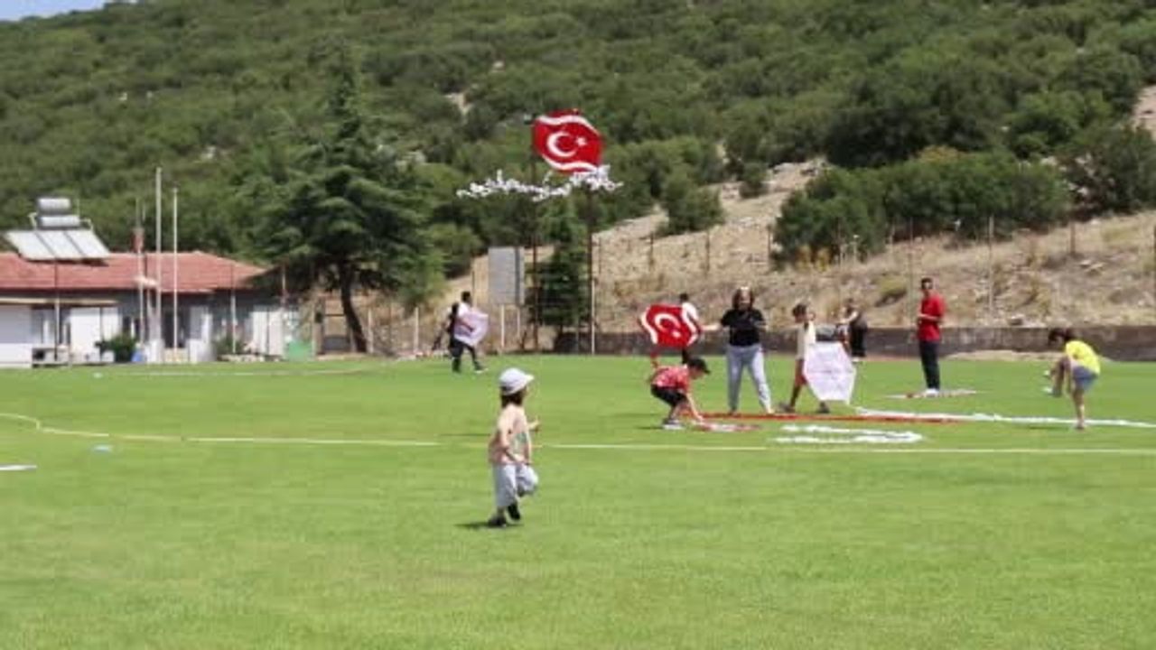 Nikfer’de gurbetçi şenliğiyle hasret son buldu
