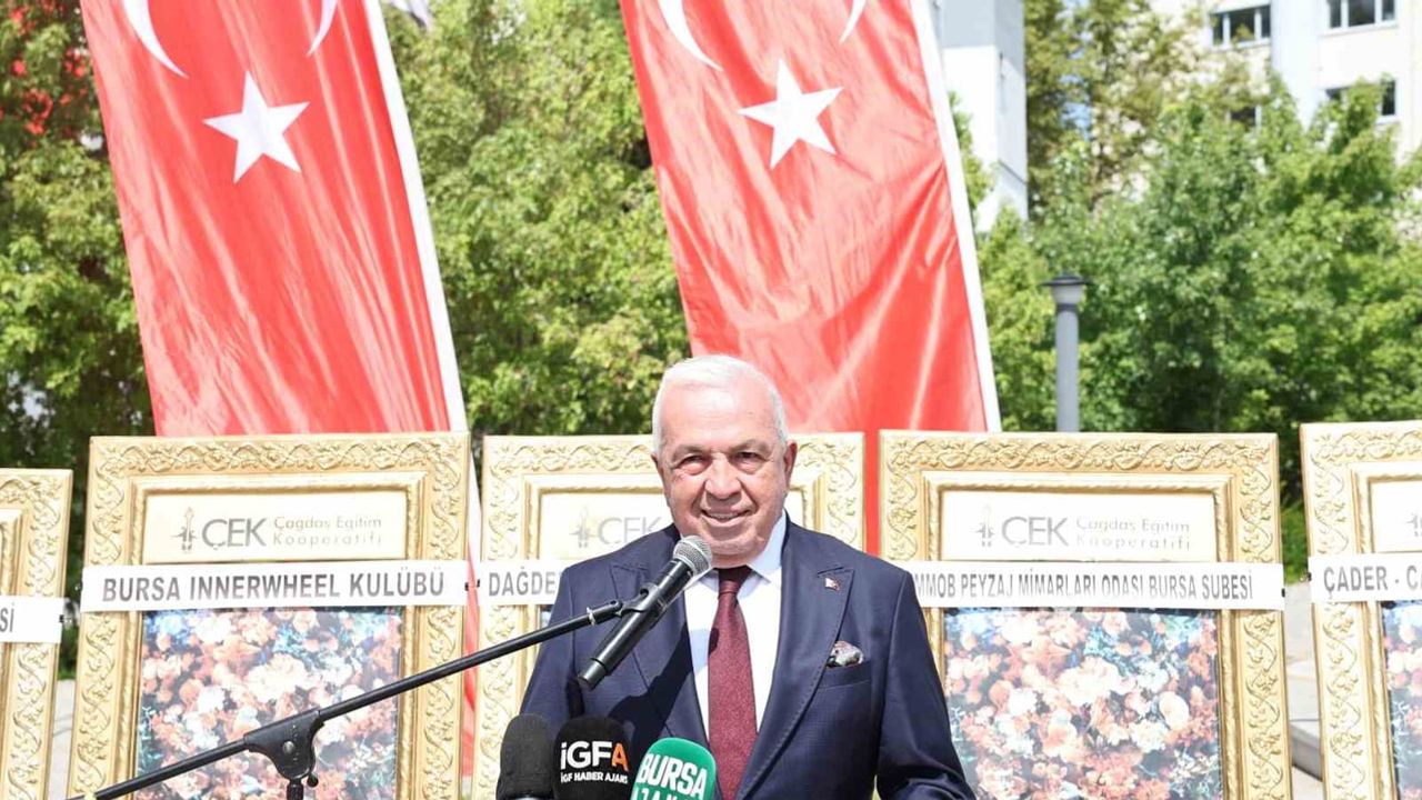 nilüfer’de 30 ağustos coşkusu: 104. yıl Cumhuriyet meydanı’nda anıldı