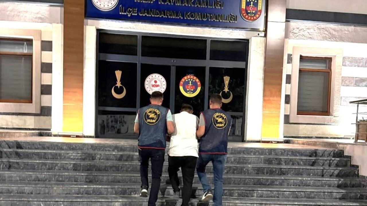 Nizip'te kesinleşmiş 10'ar yıl cezaları bulunan iki şüpheli jandarmaya teslim oldu