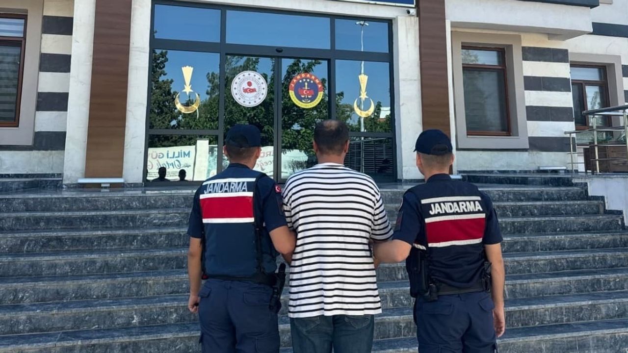 Nizip'te şok yol kontrolünde 17 yıl kesinleşmiş cezayla aranan kişi tutuklandı