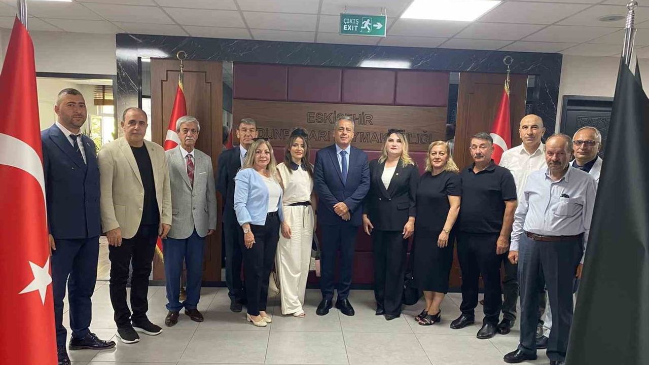 Odunpazarı muhtarları yeni kaymakam Şahin’e başarı dilekleriyle geldi