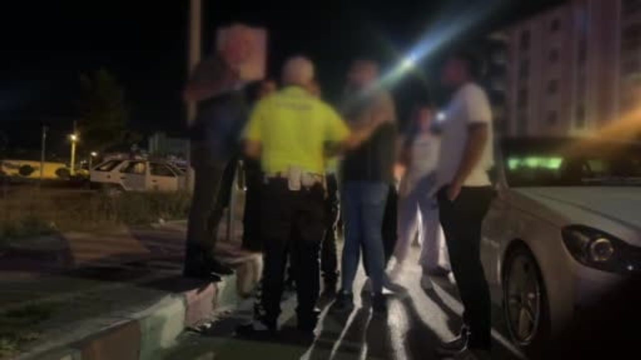 Oğlunun yardımına gelen baba alkolmetreyi reddedince ağır ceza aldı