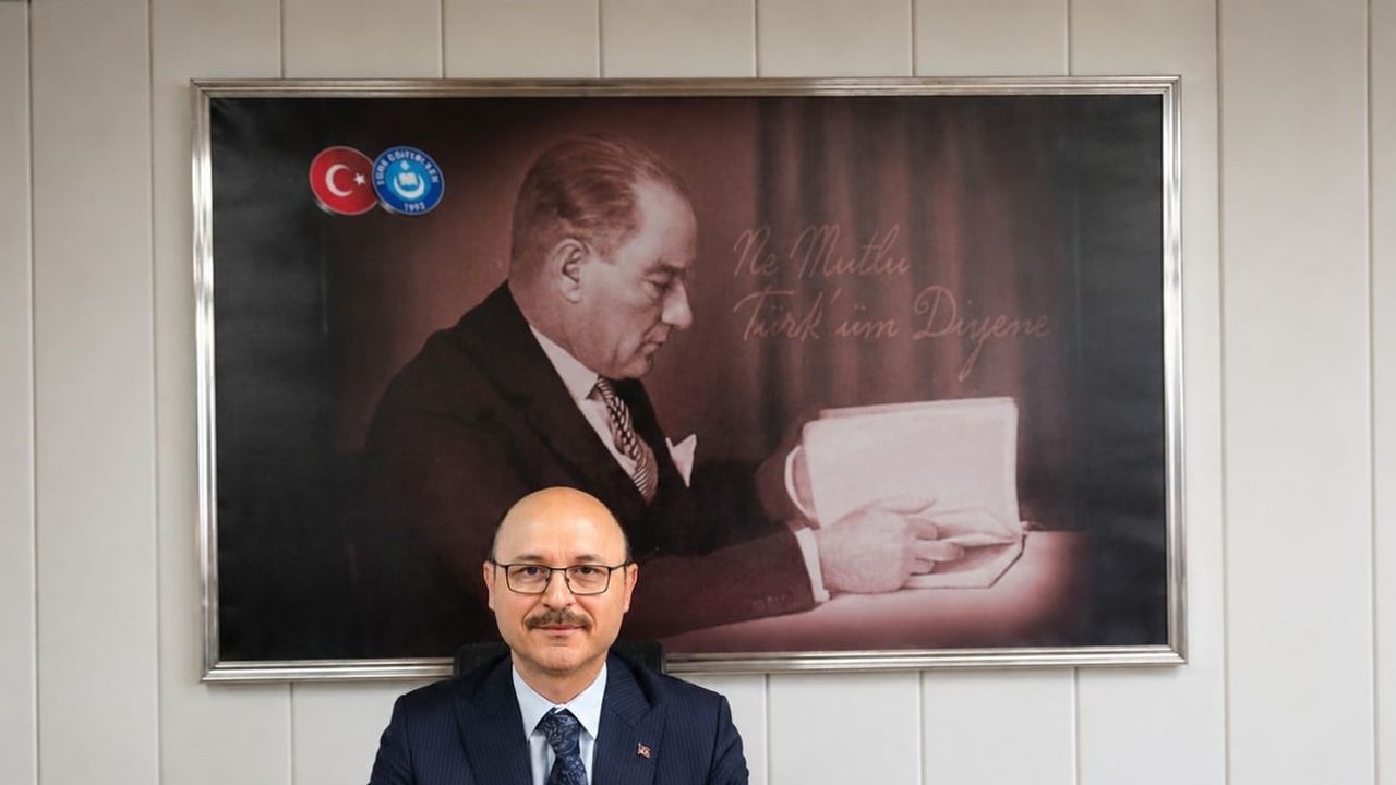 Öğretmene saygı çağrısı: yeni dönem 'öğretmenimi ve okulumu seviyorum' temasıyla açılsın
