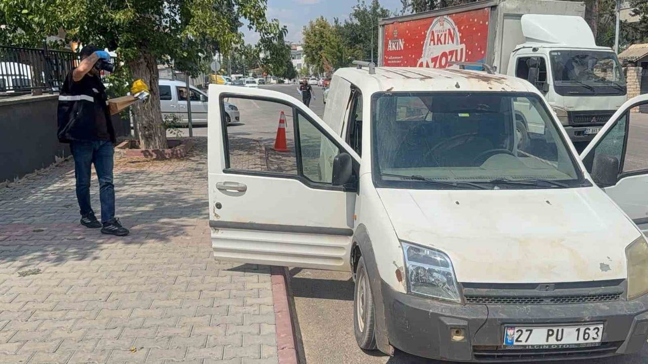 Oğuzeli'nde karakol önünde husumet nedeniyle vurulan şahıs ağır yaralandı