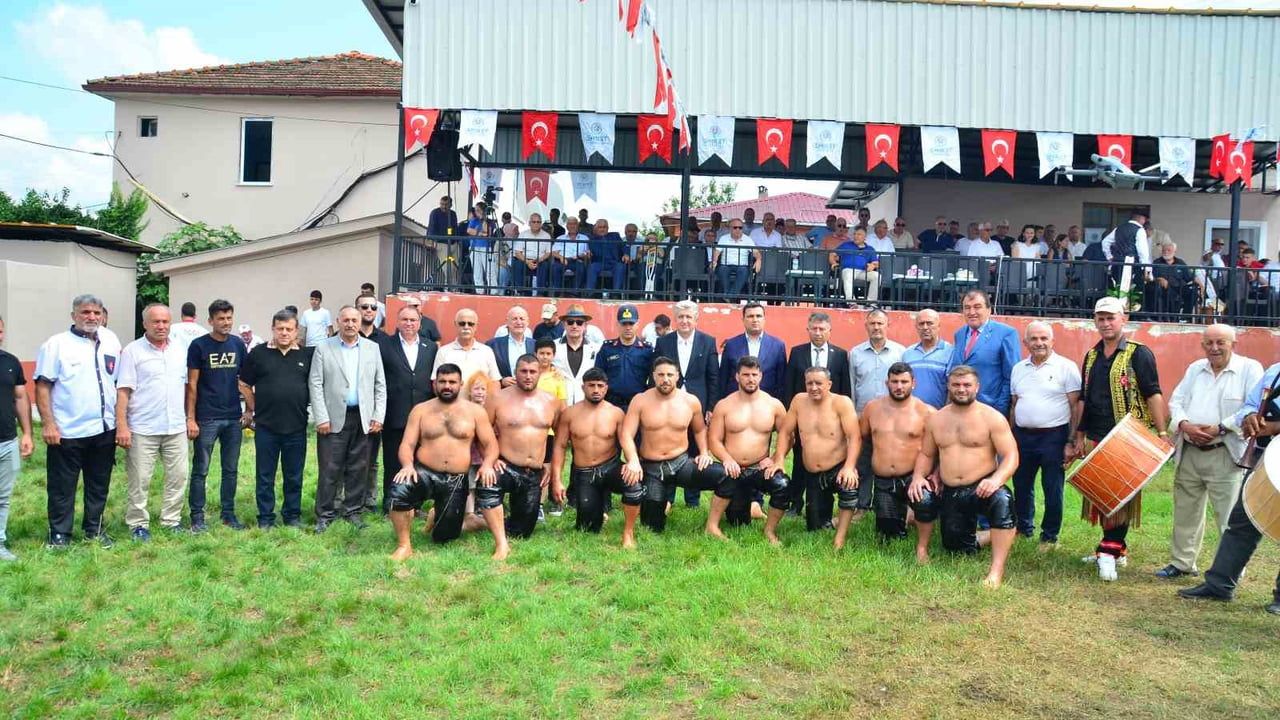Oğuzlu'da 101. yıl coşkusu: başpehlivan Serhat Elvan