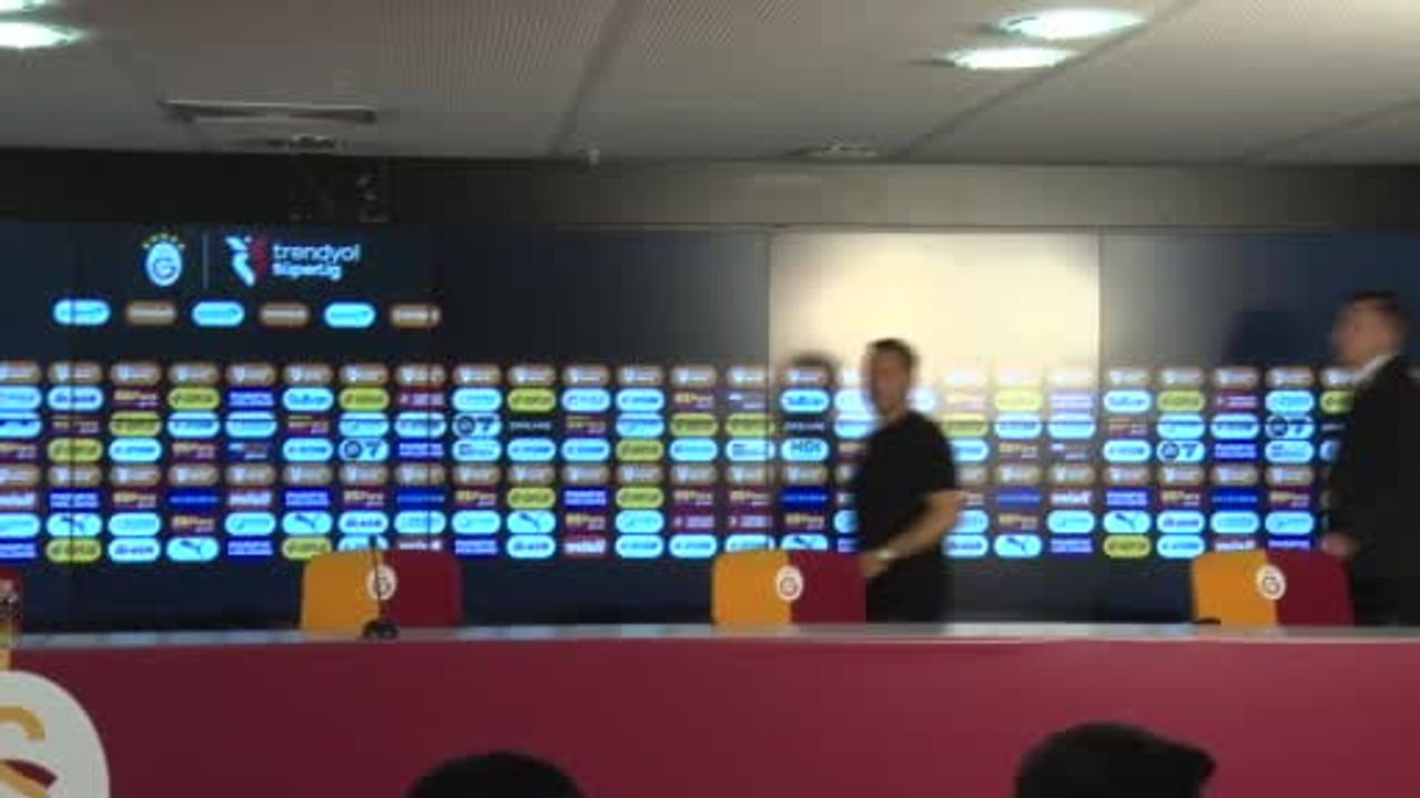 Okan Buruk: Galatasaray’ın negatif havasını kırma zamanı, hücum takviyesi öncelik