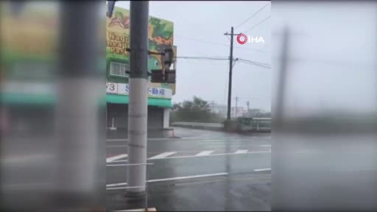 Okinawa'yı sarsan Dolphin tayfunu: 6 yaralı, 50 binden fazla elektriksiz