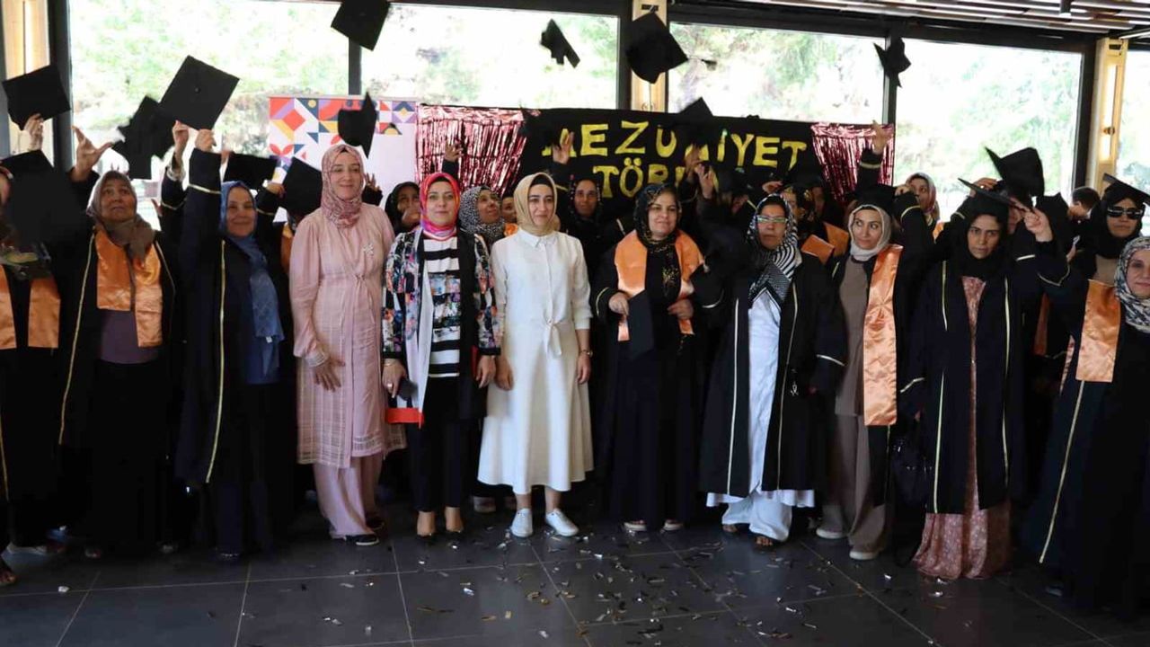 Okuma yazma ile yeni bir başlangıç: Şanlıurfalı anneler mezun oldu