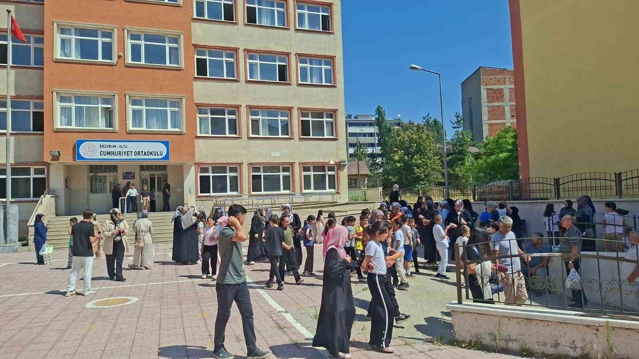Oltu'da 550 öğrenci yaz Kur'an kursunda bilgilerini sınadı