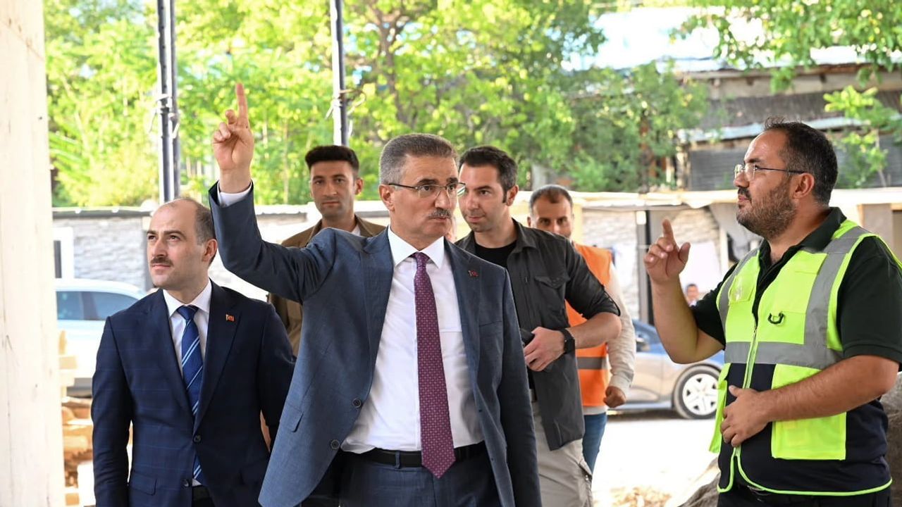Oltu'da eğitim, konut ve yurt projelerinde hız kesilmedi