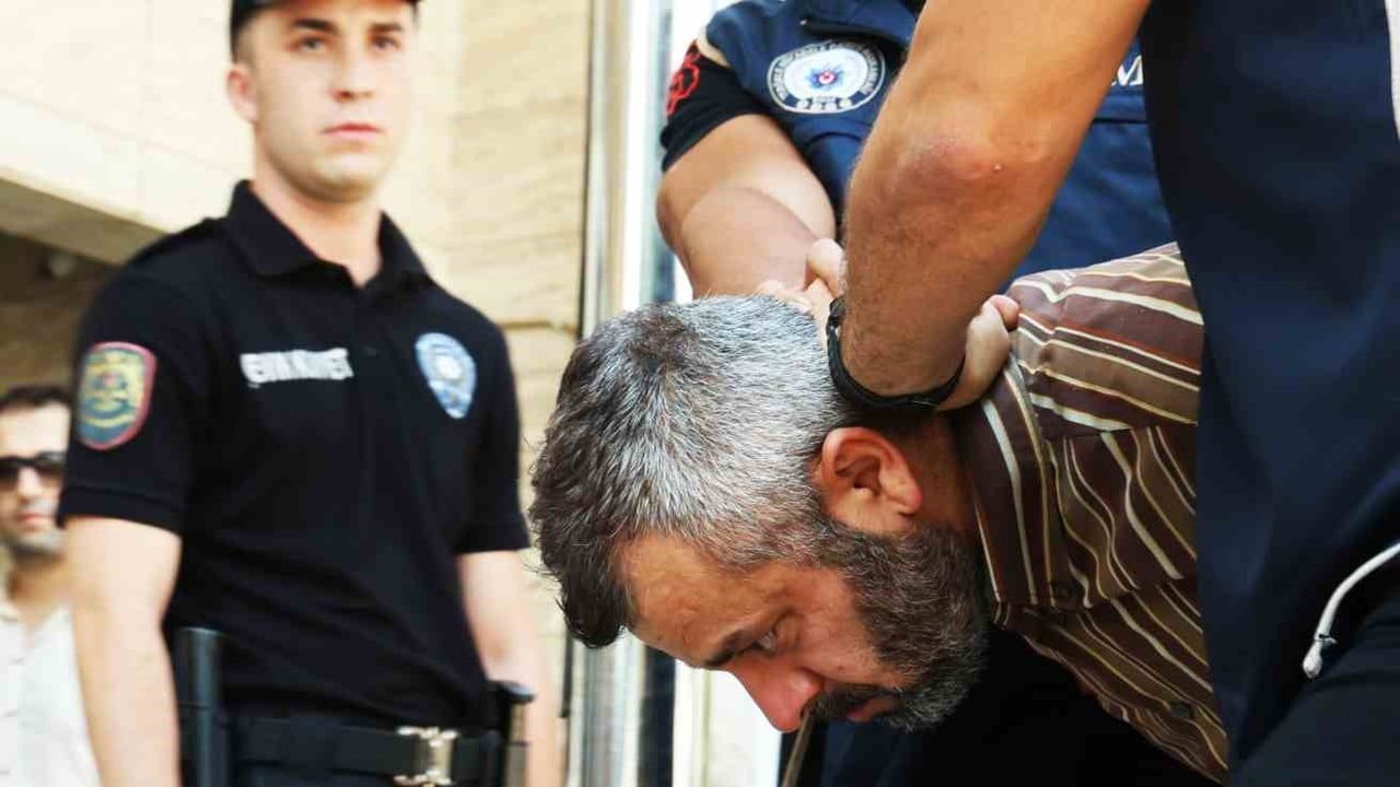 on yıl sonra yakalanan suikast sanığı muğla adliyesine sevk edildi