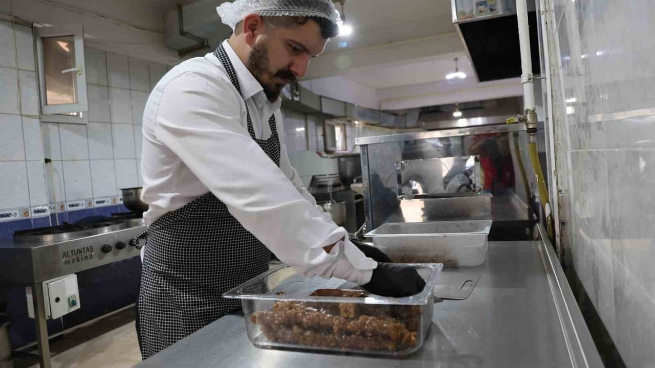 Orcikten dondurma artık Elazığ'da külahla buluşuyor