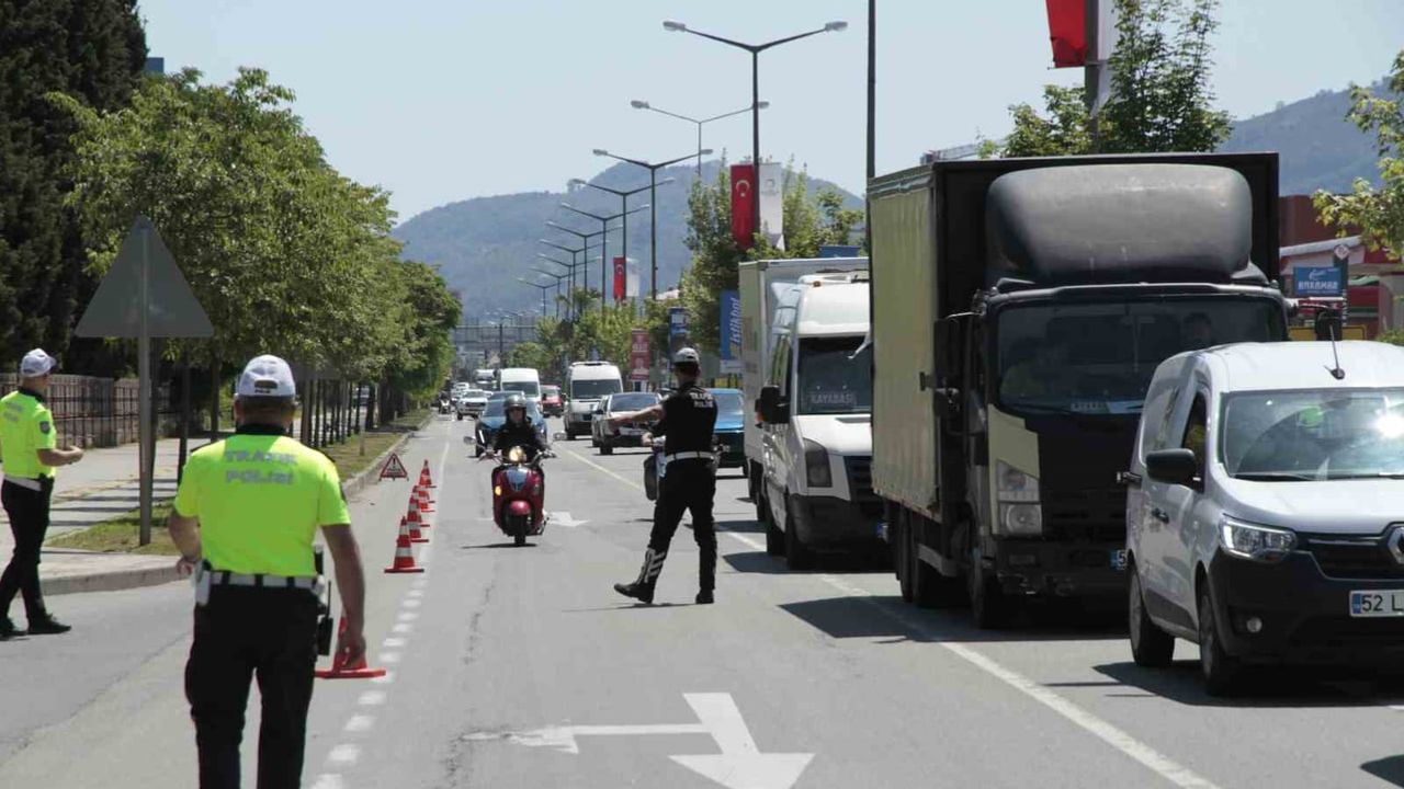 Ordu'da trafiğe sıkı takip: bir haftada 16 bin 328 araç kontrol edildi