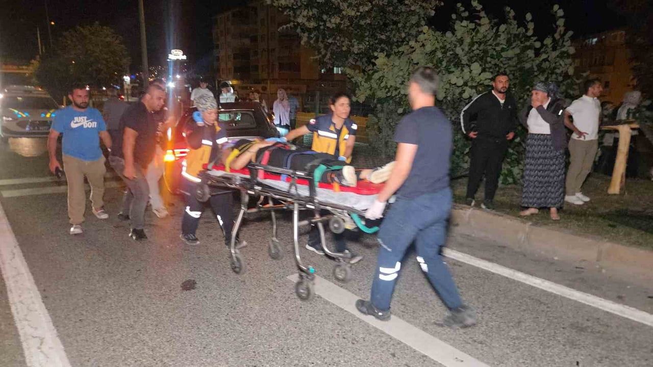 Orhangazi'de kaçınma manevrası ağaçla sonlandı: sürücü hafif yaralandı