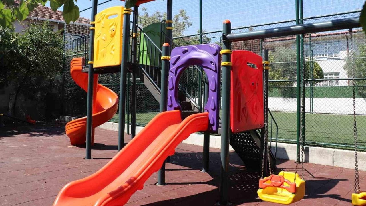 Osmaneli'ne iki yeni yaşam alanı: çocuklar için modern parklar hizmete açıldı