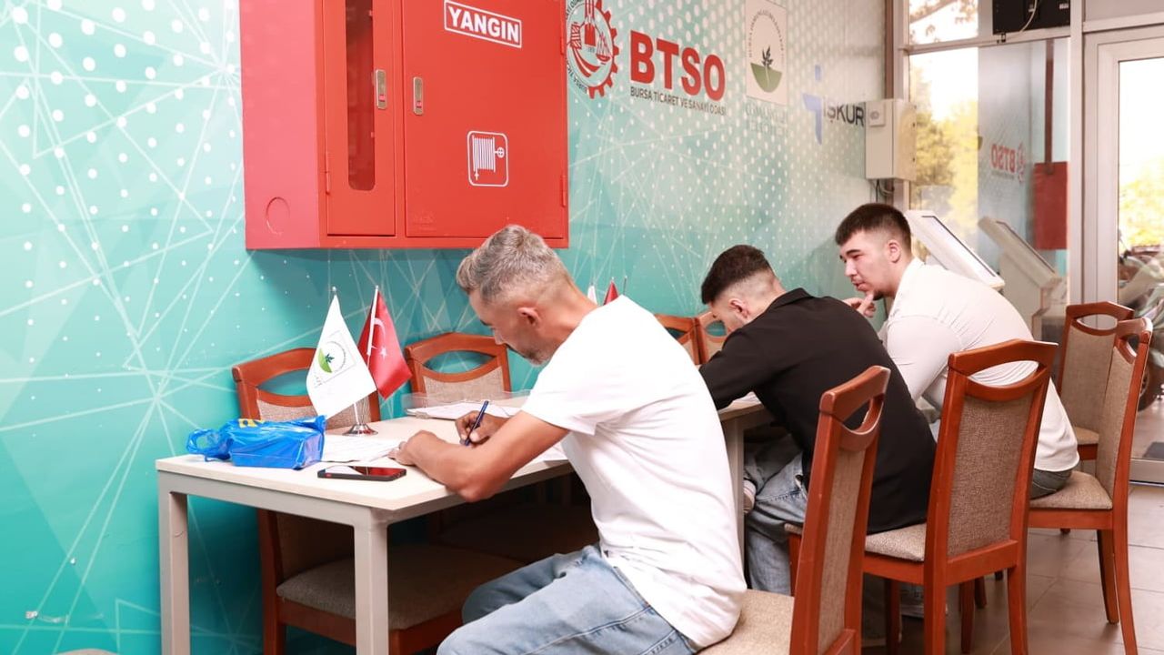 Osmangazi'de iş arayanlarla işverenleri buluşturan yeni istihdam buluşması