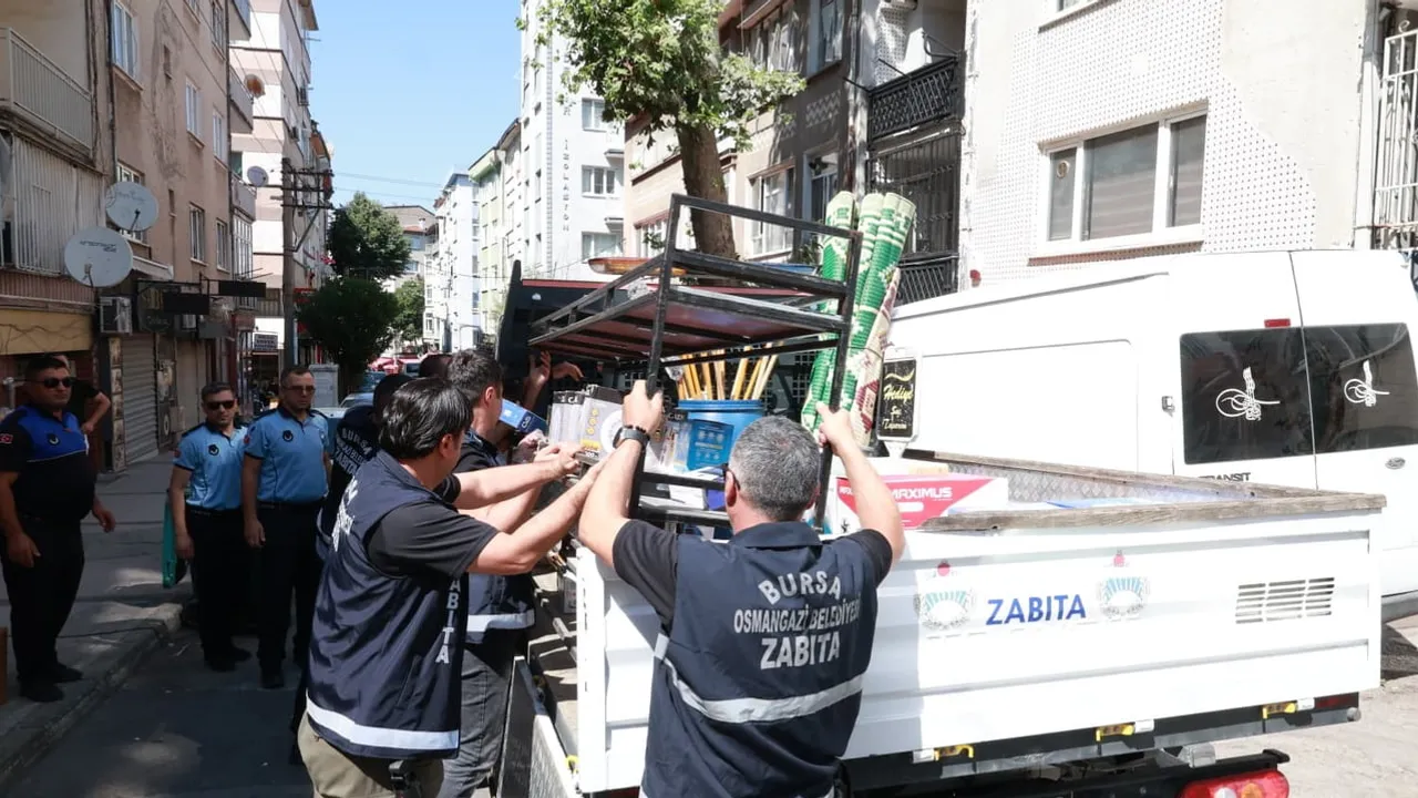 Osmangazi'de kaldırımlar yayalara öncelik verecek: zabıta denetimleri sürüyor
