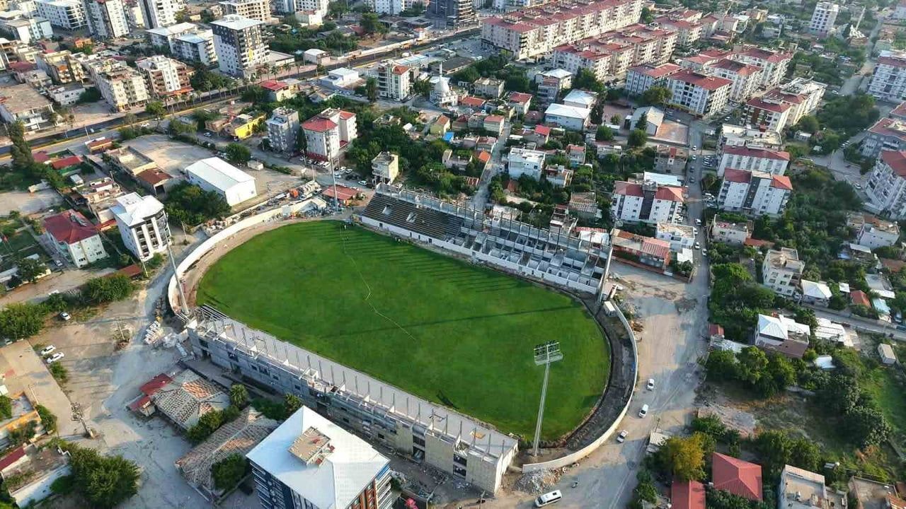 Osmaniye'nin 7 Ocak Stadyumu yenilemede son aşamaya yaklaştı
