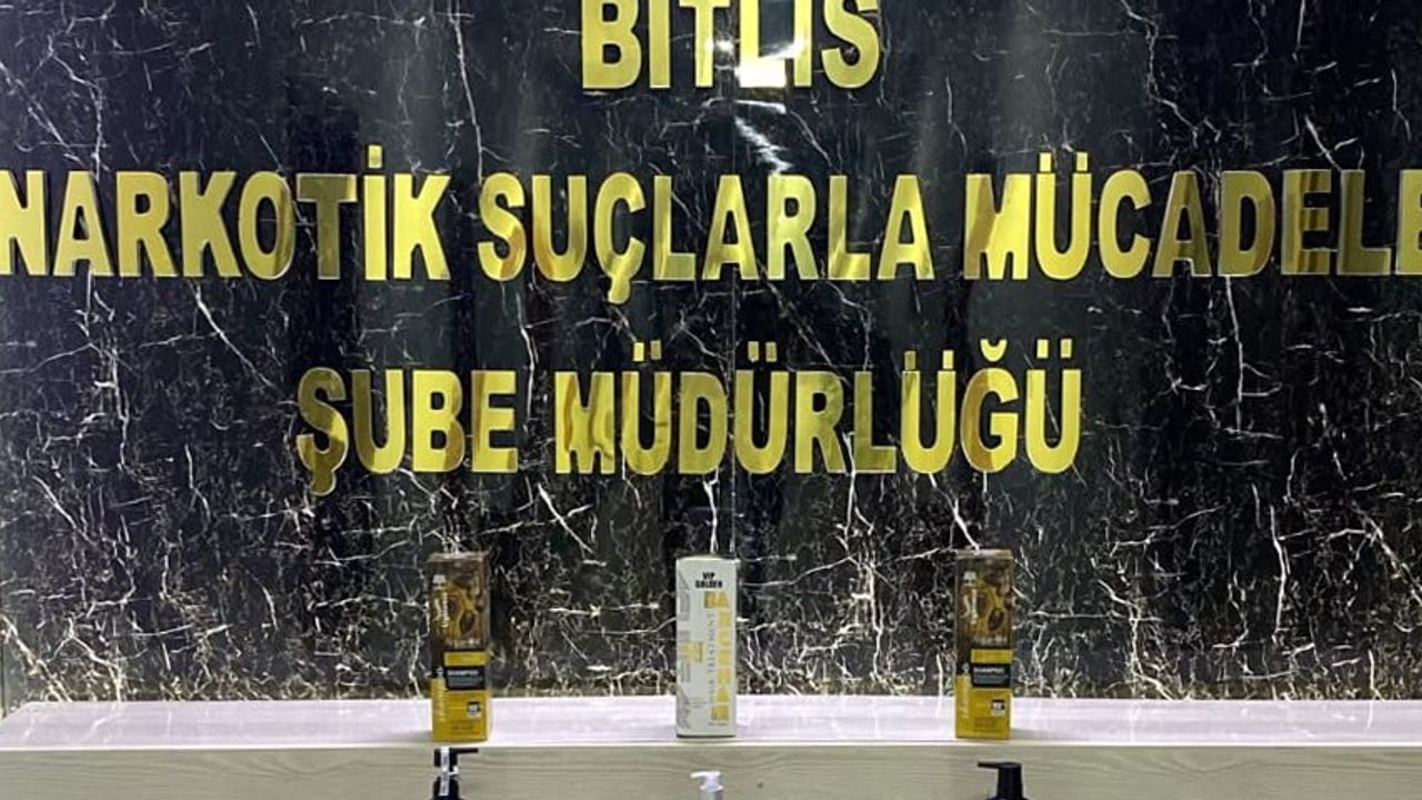 Otelde şampuan şişelerinde 3 kilogram sıvı metamfetamin ele geçirildi