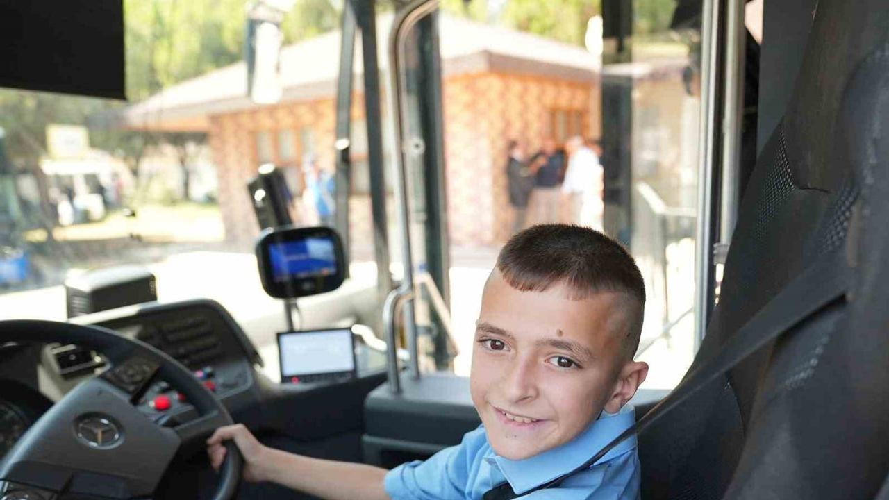 Otobüs direksiyonunda bir gün: Edip'in hayaline ESHOT dokunuşu