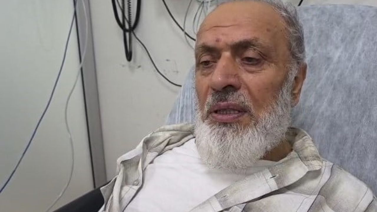 Otobüste fenalaşan 76 yaşındaki yolcu şoförün müdahalesiyle hastaneye ulaştı
