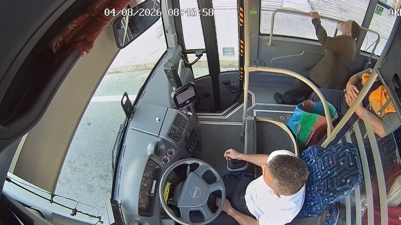 Otobüste fenalaşan yolcuyu şoför soğukkanlılığıyla hastaneye yetiştirdi