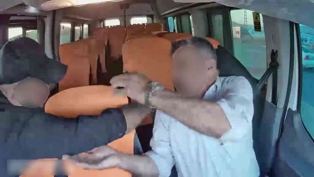 Otogarda yol verme kavgası: minibüs şoförünü durdurup defalarca darp ettiler