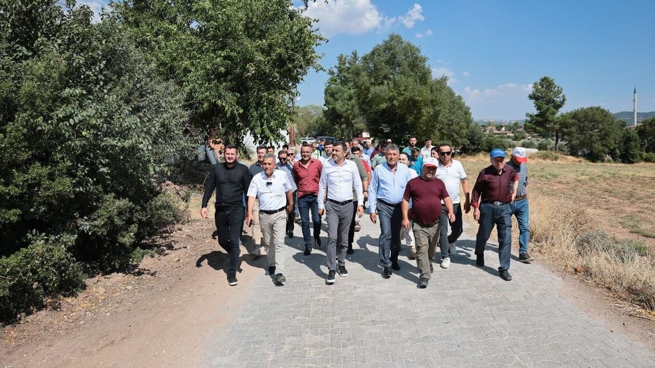 otuz yıllık bekleyiş sona erdi: dört ilçeyi birbirine bağlayan yol hizmete açıldı