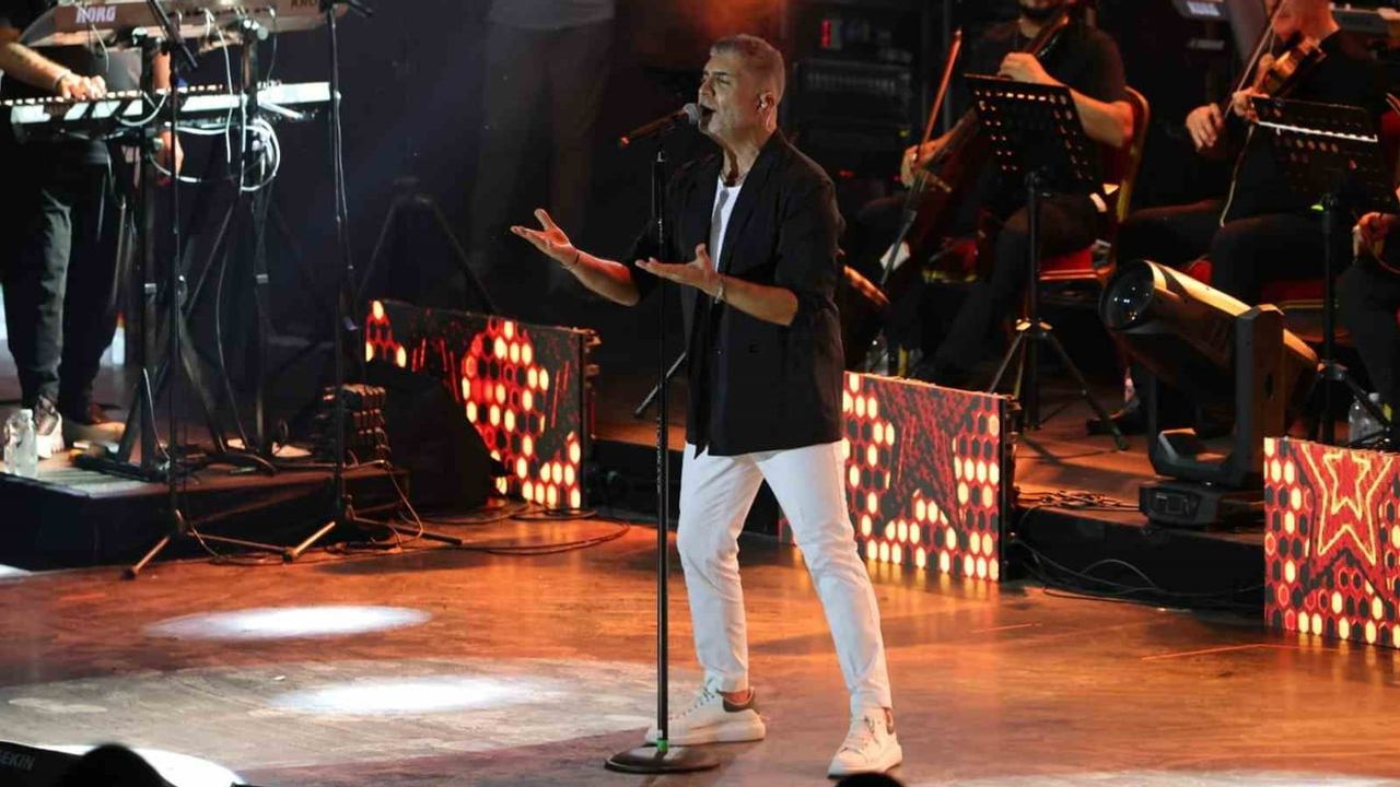 Özcan Deniz'le Bursa'da sanat dolu final
