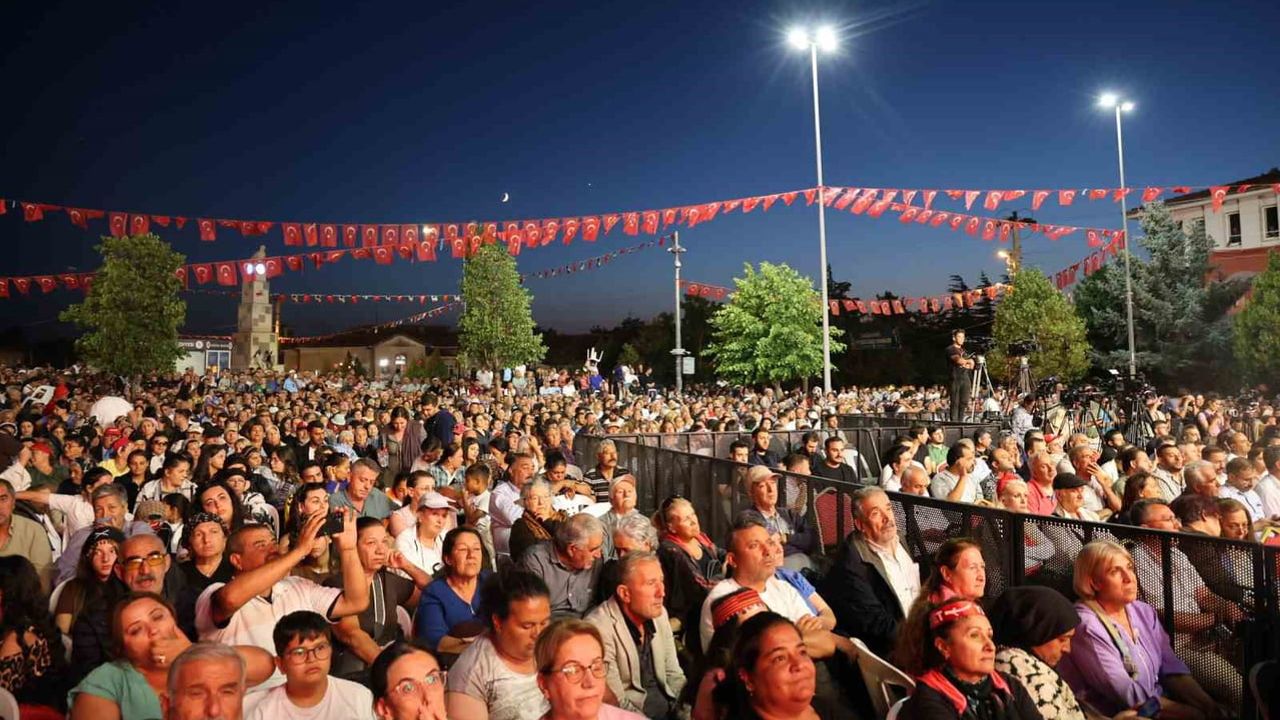 Özel'den alevilik vurgusu: cemevi ibadethanedir, eşit yurttaşlık talebi