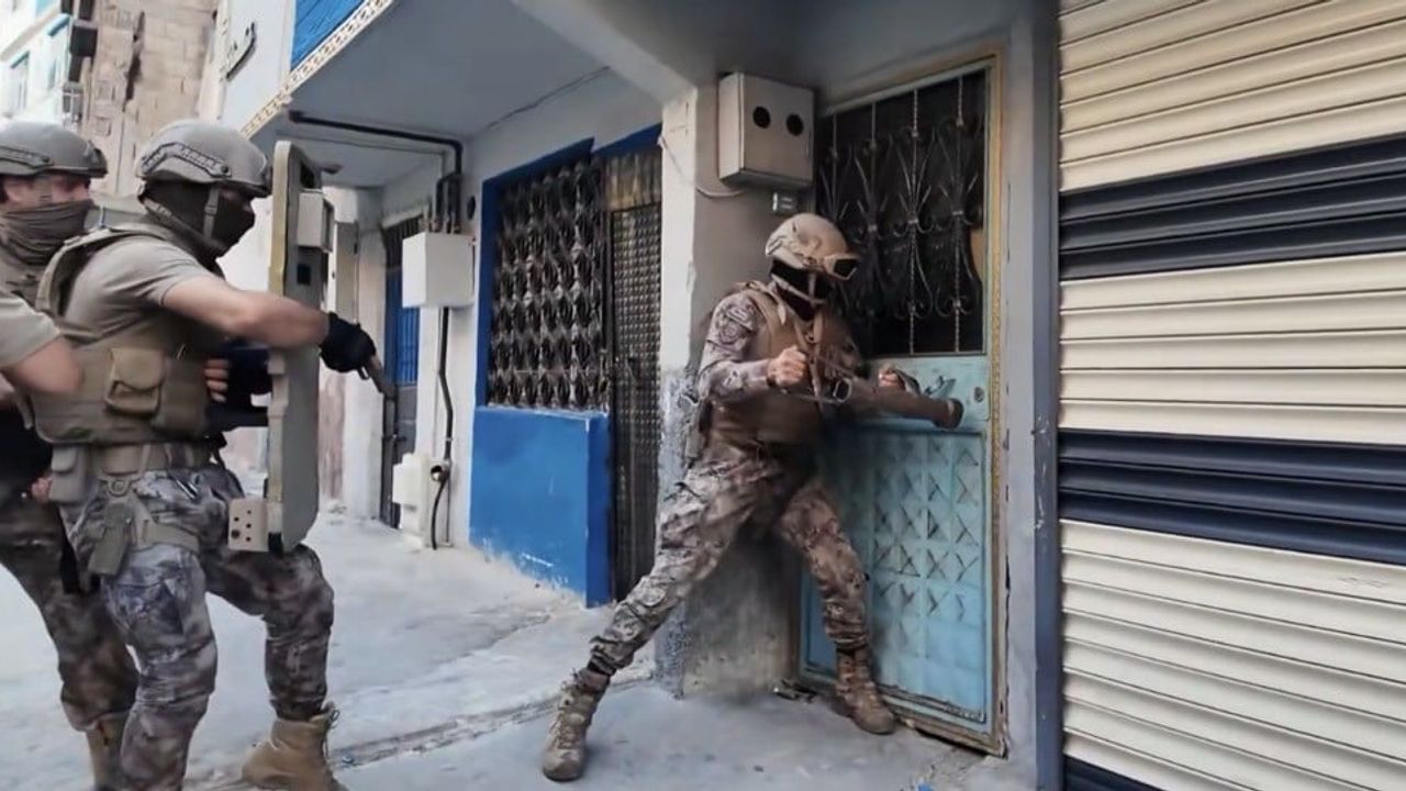 Özel harekat ve dron destekli operasyonda 23 şüpheli yakalandı