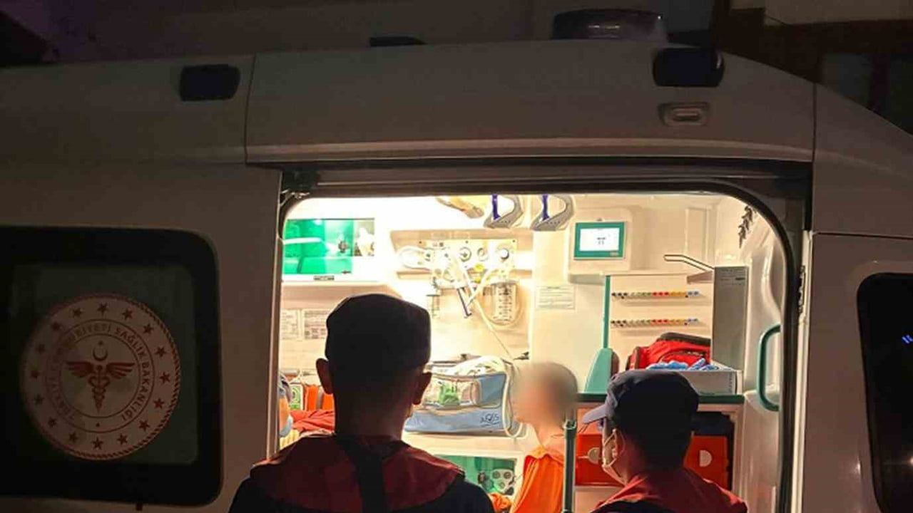 Özel teknelerde sağlık müdahalesi: Fethiye ve Marmaris açıklarında üç kişi denizden tahliye edildi