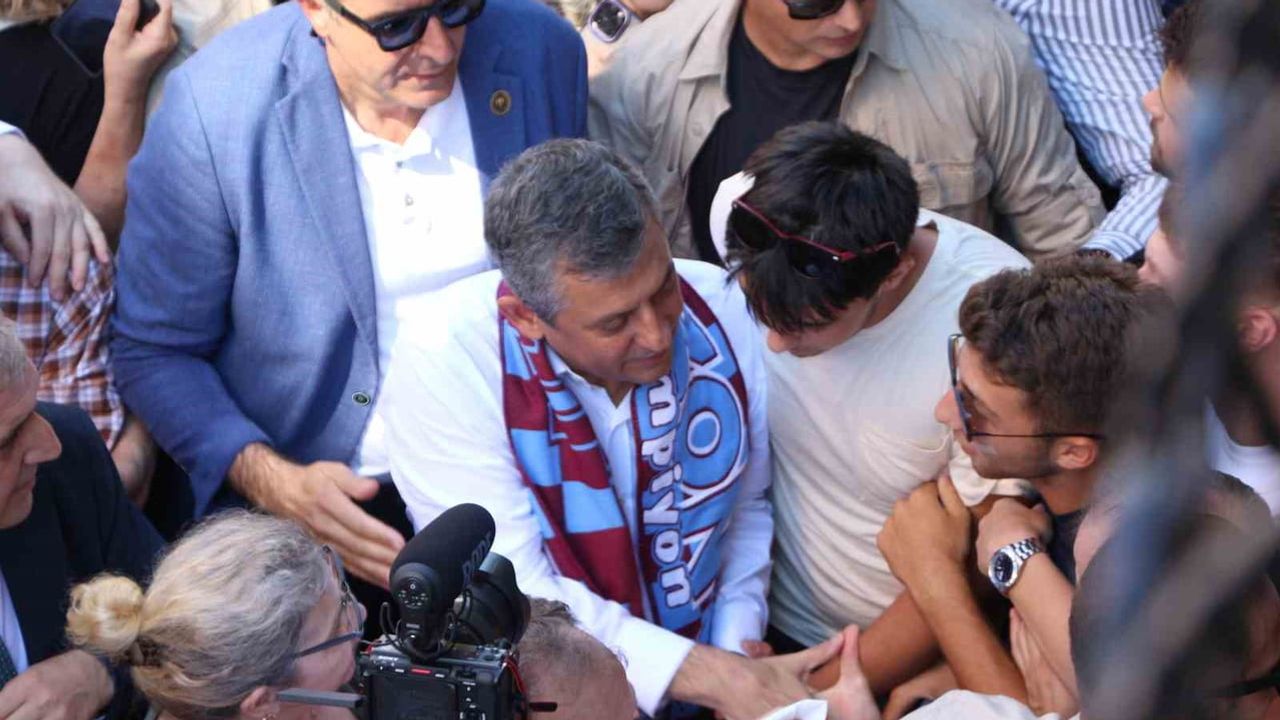 Özgür Özel'den 'kayıkçı kavgası' uyarısı: dış müdahalelere karşı birlik çağrısı