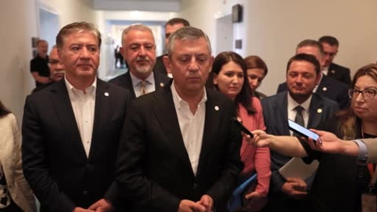 Özgür Özel: komisyonda ve Genel Kurul'da Yeni Parti ilkesel tutumunu sürdürecek