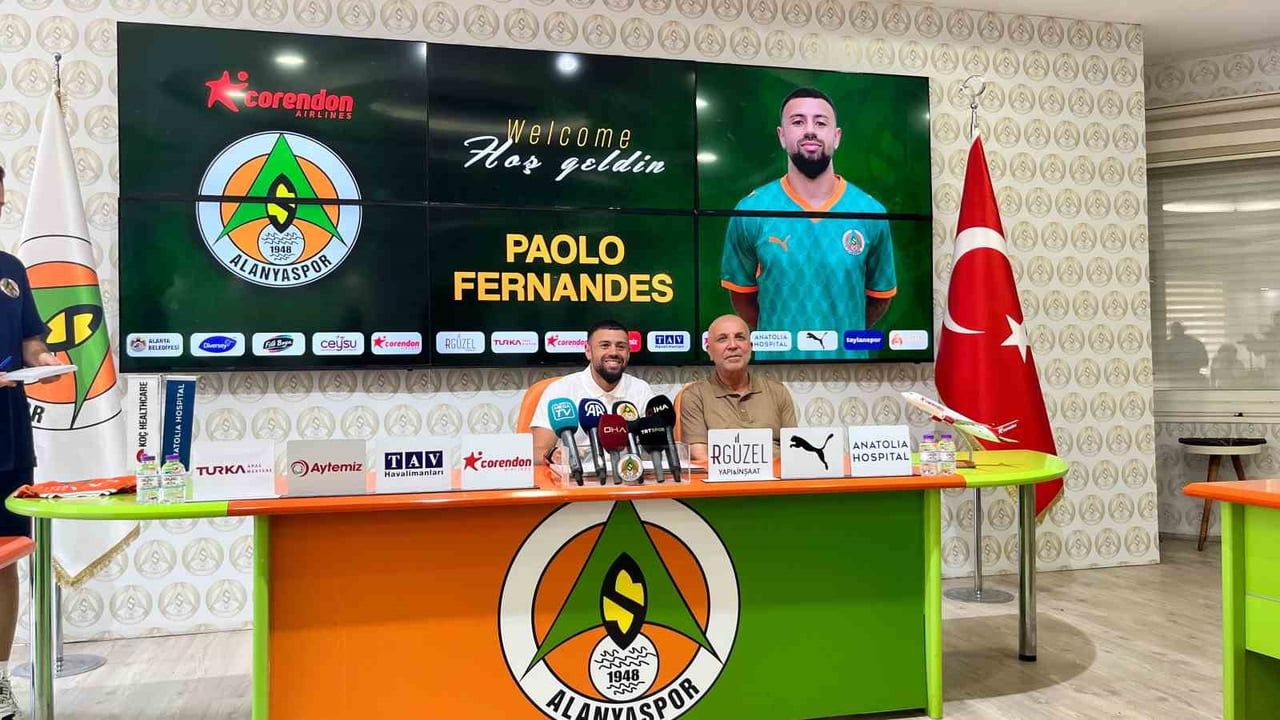 Paolo fernandes Alanyaspor'da: AEK'ten bir yıllık kanat takviyesi