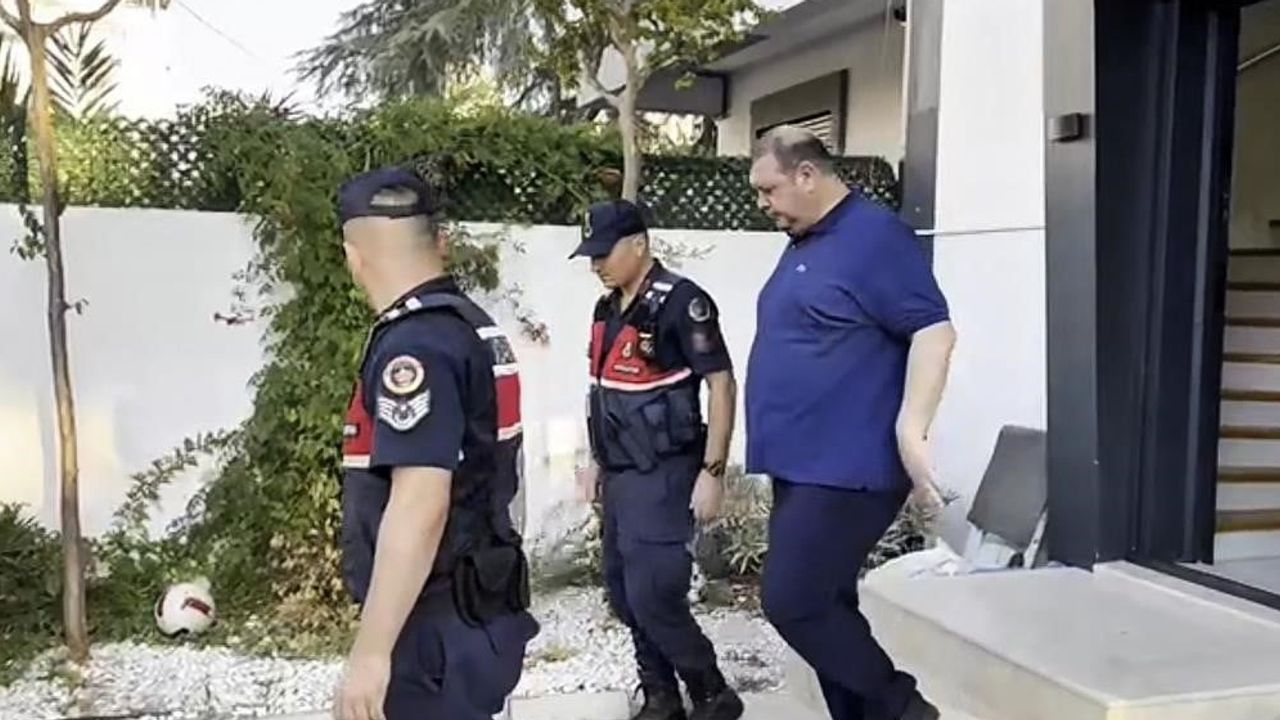 Parti üyeliğini bıraktı: Menderes belediye başkanı İlkay Çiçek CHP'den ayrıldı