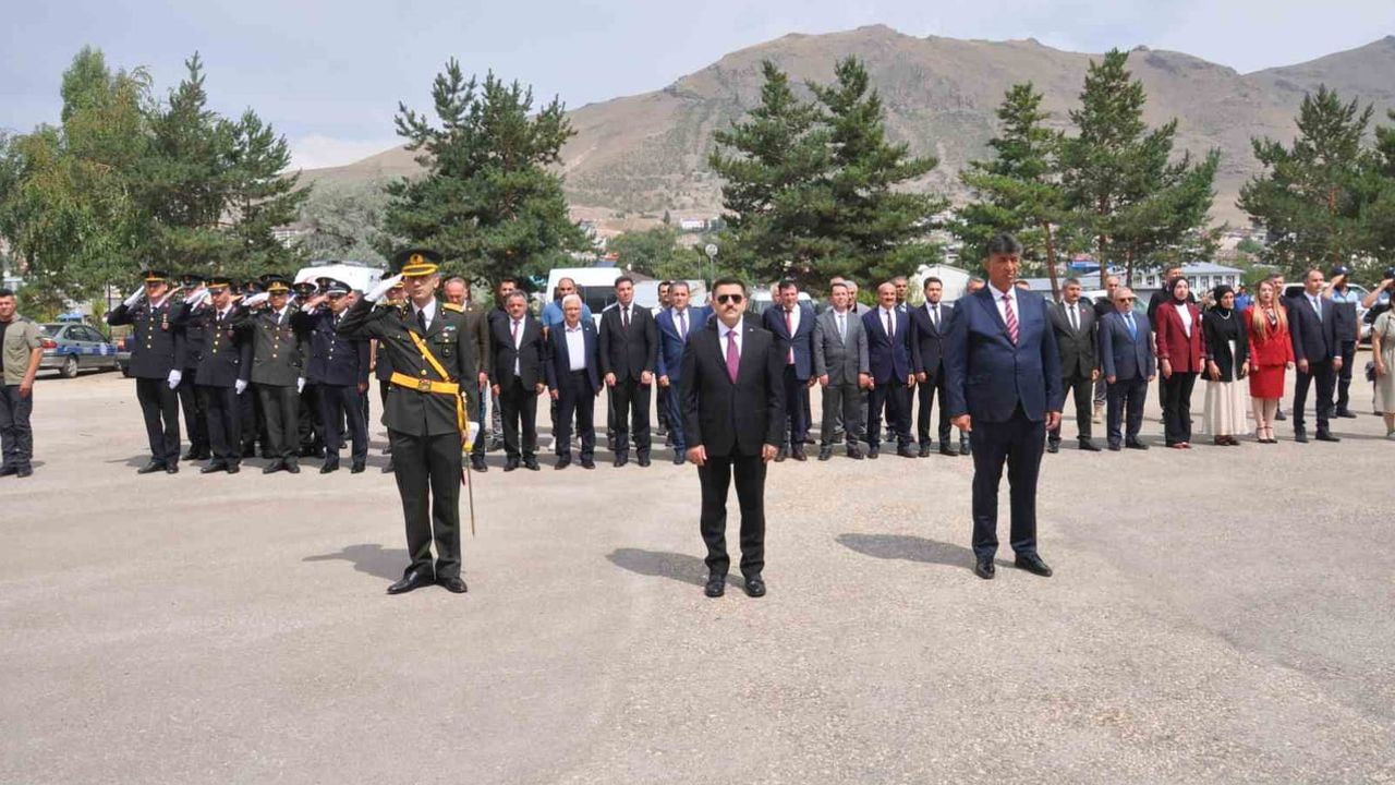 Pasinler'de ulusun zaferine ortak olunan anlar: 104. yıl resmi törenleri