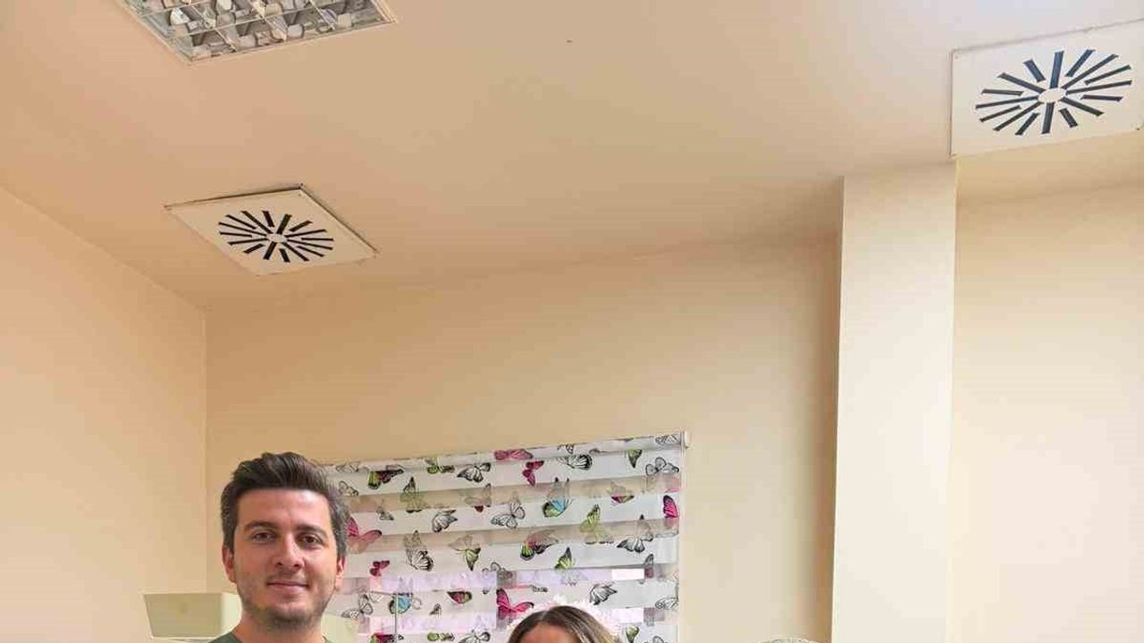 Patnos'ta önyargıyı yıkan doğum: sezaryen sonrası anne normal yolla ikinci bebeğine kavuştu